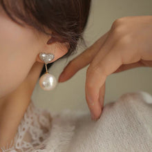 Load image into Gallery viewer, Heart Pearl Earrings