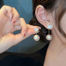 Load image into Gallery viewer, Heart Pearl Earrings