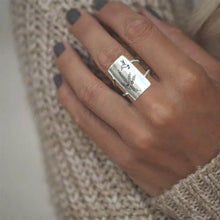 Load image into Gallery viewer, Hummingbird Ring
