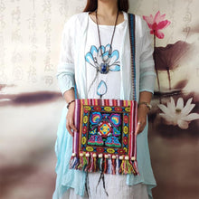 Load image into Gallery viewer, Vintage Embroidery Shoulder Bag