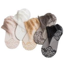 Load image into Gallery viewer, Ladies Fashion Lace Socks (6 Pairs)