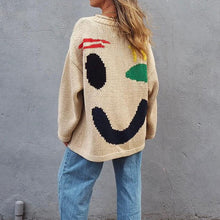Load image into Gallery viewer, Lässiger Pullover mit Smiley-Muster