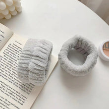 Load image into Gallery viewer, Microfiber Wrist Wash Towel Band
