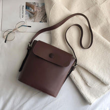 Load image into Gallery viewer, Women&#39;s Leather Bucket Bag