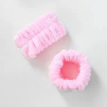 Load image into Gallery viewer, Microfiber Wrist Wash Towel Band