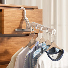 Load image into Gallery viewer, Foldable Travel Hangers