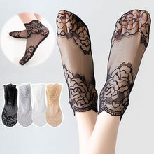 Load image into Gallery viewer, Ladies Fashion Lace Socks (6 Pairs)