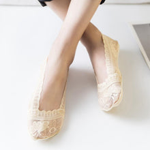 Load image into Gallery viewer, Women's Lace Low Cut Non Slip Socks