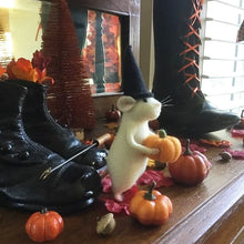 Load image into Gallery viewer, Felt Mouse and Pumpkin Ornament