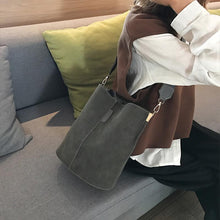 Load image into Gallery viewer, Women vintage shoulder bag with large capacity