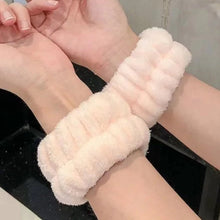 Load image into Gallery viewer, Microfiber Wrist Wash Towel Band
