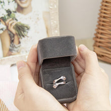 Load image into Gallery viewer, Hug Ring - For Friends Mother Sister Girlfriend